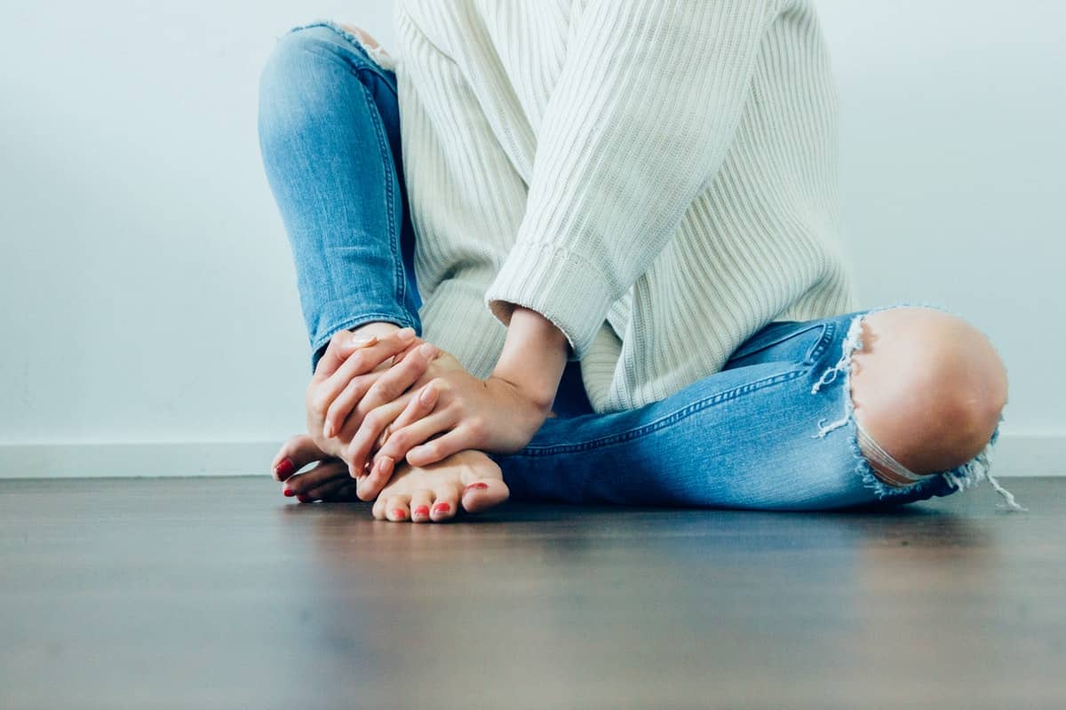 Quels sont les symptômes et les causes de la kératolyse ponctuée ? ADICIE — free download