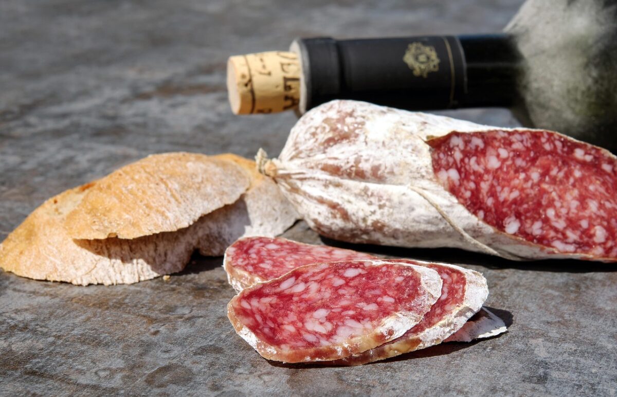 La vente de saucisson pour financer une association